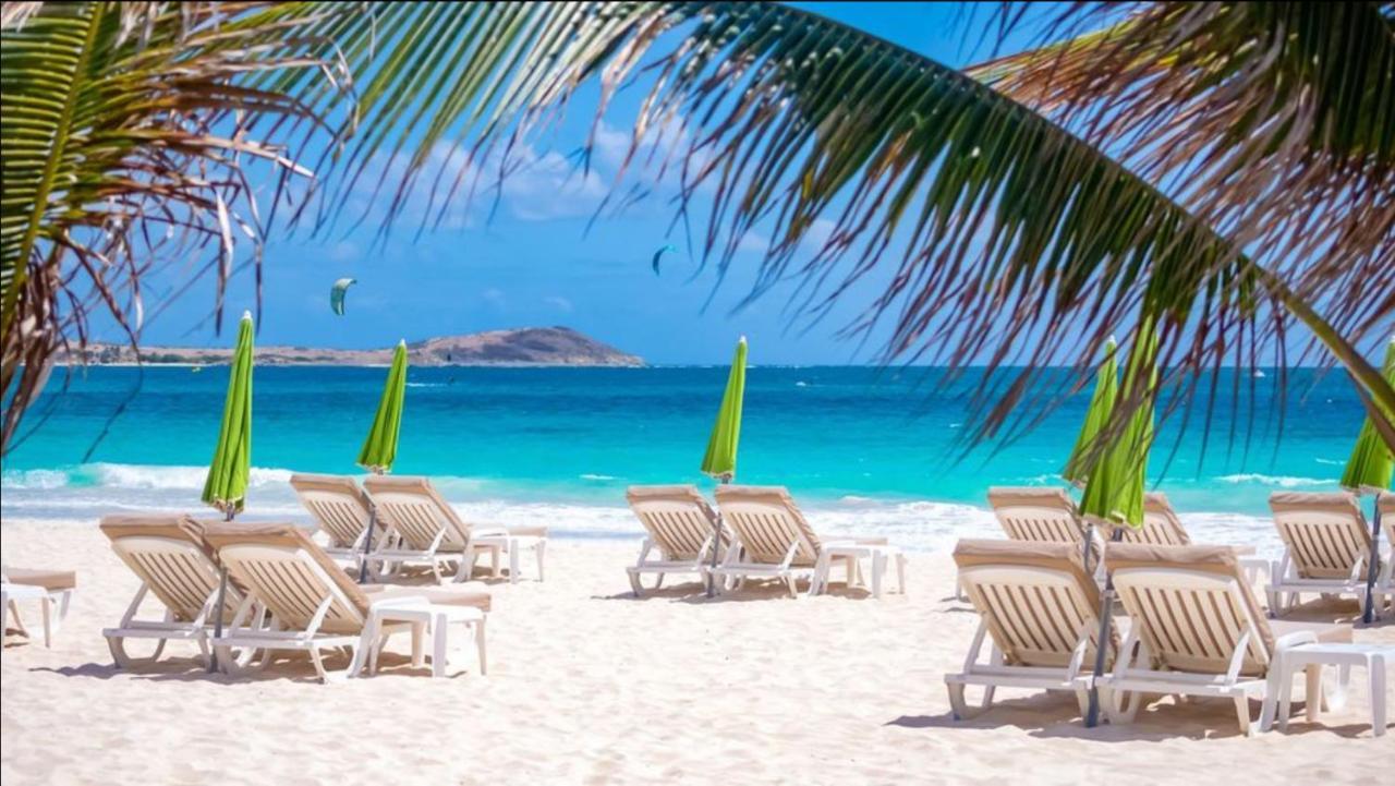 Top Floor Unit 520 Ft2 - 48 M2 With Stunning Dominant View On Ocean, St Barth, Orient Bay Cul de Sac Exteriör bild